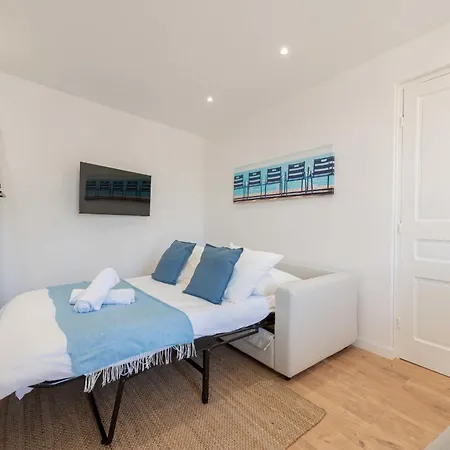 1-br Near The Center