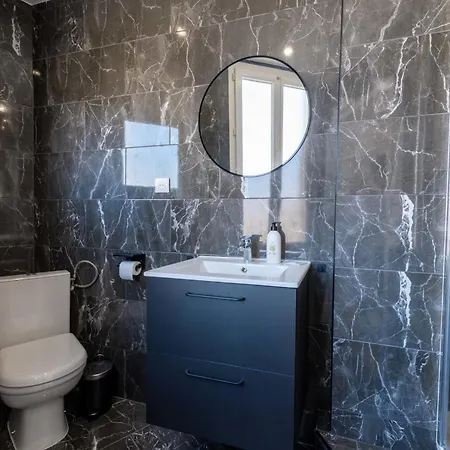 1-br Near The Center Appartamento
